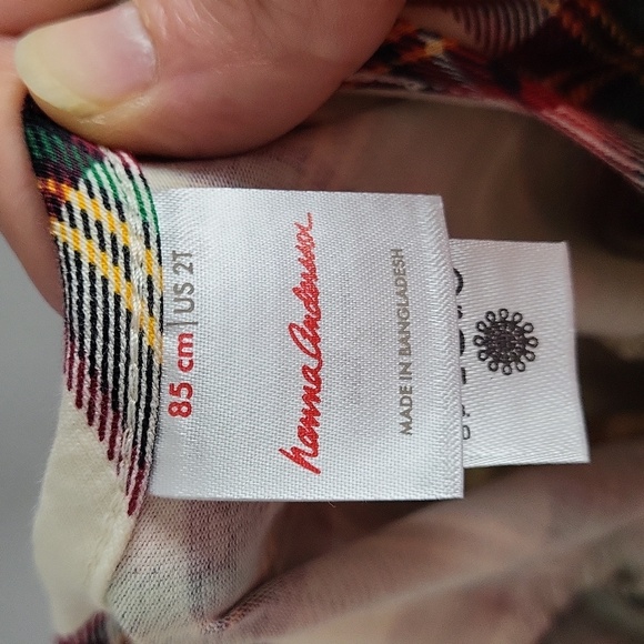 Hanna Andersson Long Sleeve Skater Dress w/ Pockets in Family Holiday Plaid, 2T - Picture 3 of 4